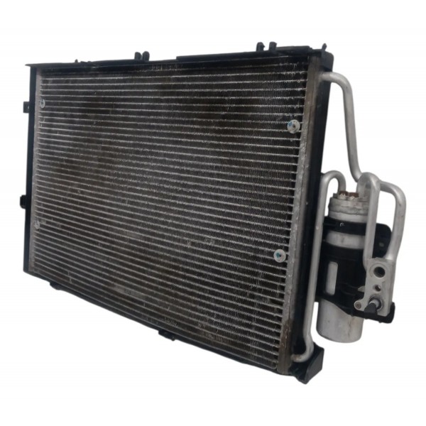 Condensador Ar Condicionado Gm Corsa 1.0 2004 Detalhe