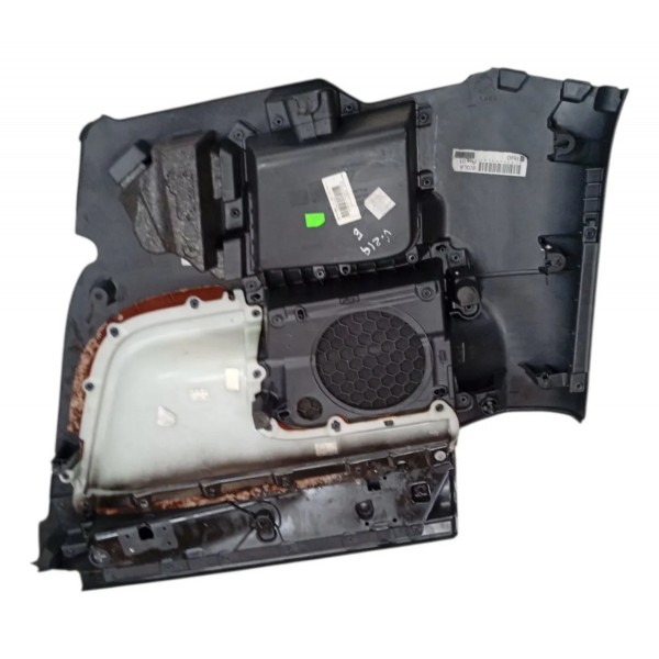 Forro Traseiro Esquerdo Volvo C30 T5 2009 2010 Detalhe