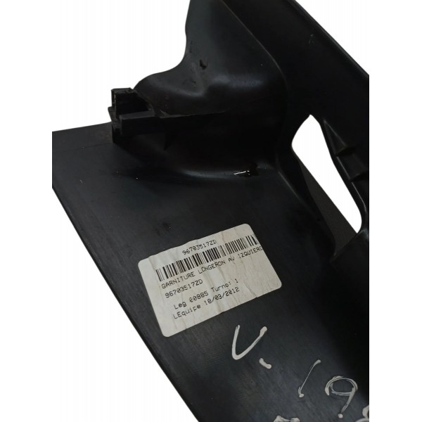 Soleira Porta Dianteira Esquerda Peugeot 308 2014 Detalhe