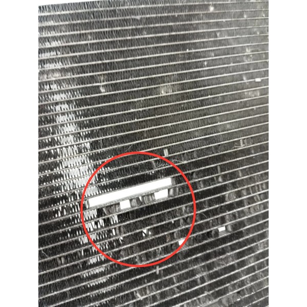 Condensador Ar Condicionado Volvo C30 2.5 2010 Detalhe