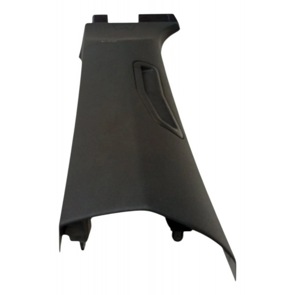 Moldura Acabamento Coluna Esquerda Volvo C30 2010 Detalhe