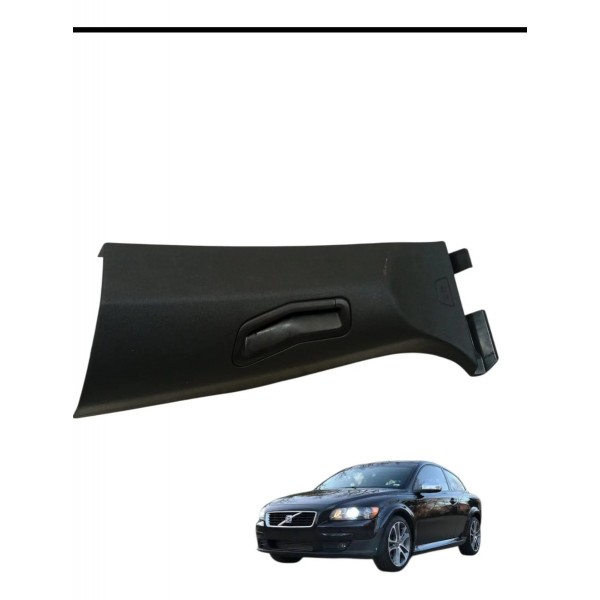 Moldura Acabamento Coluna Esquerda Volvo C30 2010 Detalhe
