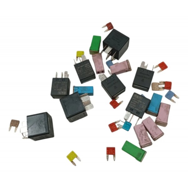 Kit Fusivel Rele Volvo C30 T5 2.5 2008 2009 2010 2011 2012