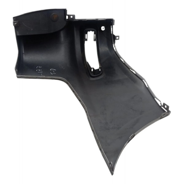 Ponteira Parachoque Traseiro Direito Mitsu Outlander Detalhe