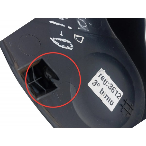 Moldura Acabamento Banco Direito Fiat Mobi 1.0 2020 Detalhe