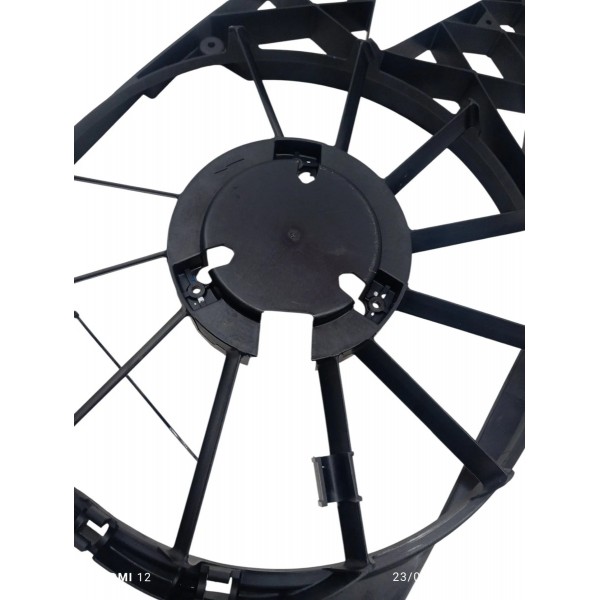 Suporte Defletor Ventoinha  Fiat Linea 2009 2010 2011 2012