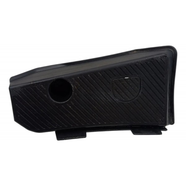 Moldura Descanso Pé Mitsubishi Outlander 2010 Detalhe