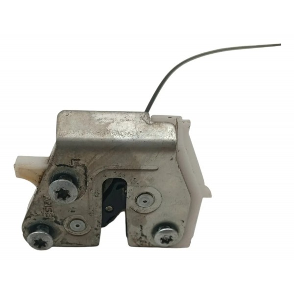 Fechadura Esquerda Tampa Inferior Mitsubishi Outlander 2010