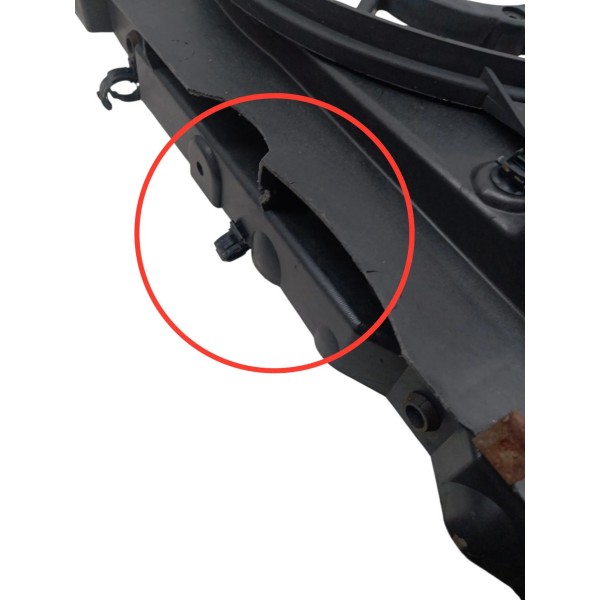 Defletor Painel Frontal Citroen C4 Pallas 2008 Detalhe