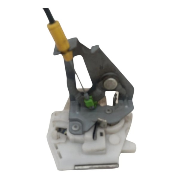 Fechadura Direita Tampa Inferior Mitsubishi Outlander 2010