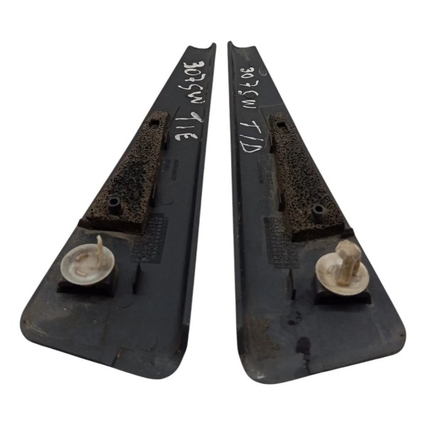 Par Moldura Acabamento Externa Traseira Peugeot 307 Sw 2009