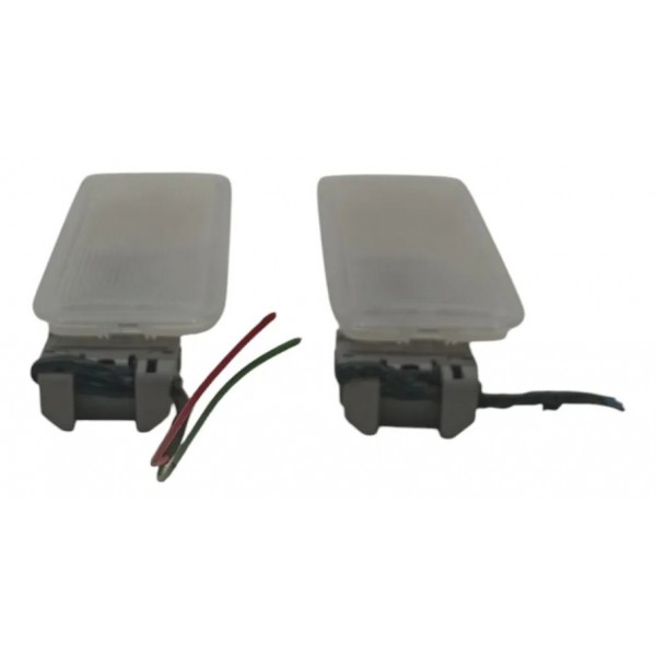 Par Luz Porta Malas Toyota Corolla Cross 2021 2022 2023 2024