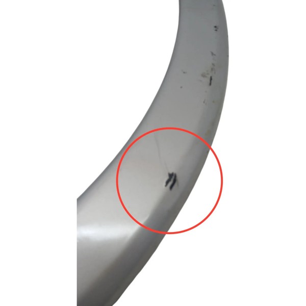 Moldura Paralama Dian. Esquerda Gm Corsa Sedan 2008 Detalhe Cinza