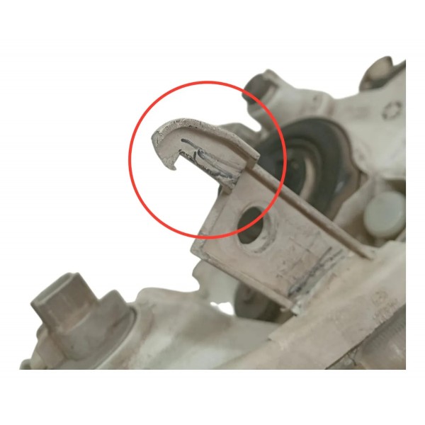 Farol Dianteiro Direito Toyota Corolla Sedan 2005 Detalhe