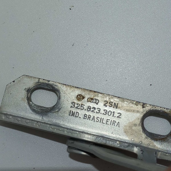 Dobradiça Capo Esquerdo Vw Santana 2000