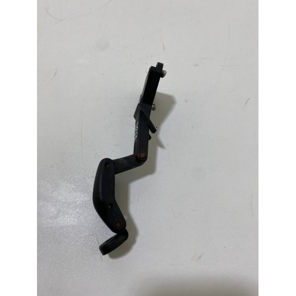 Dobradiça Vidro Traseiro Peugeot 206/207 2p